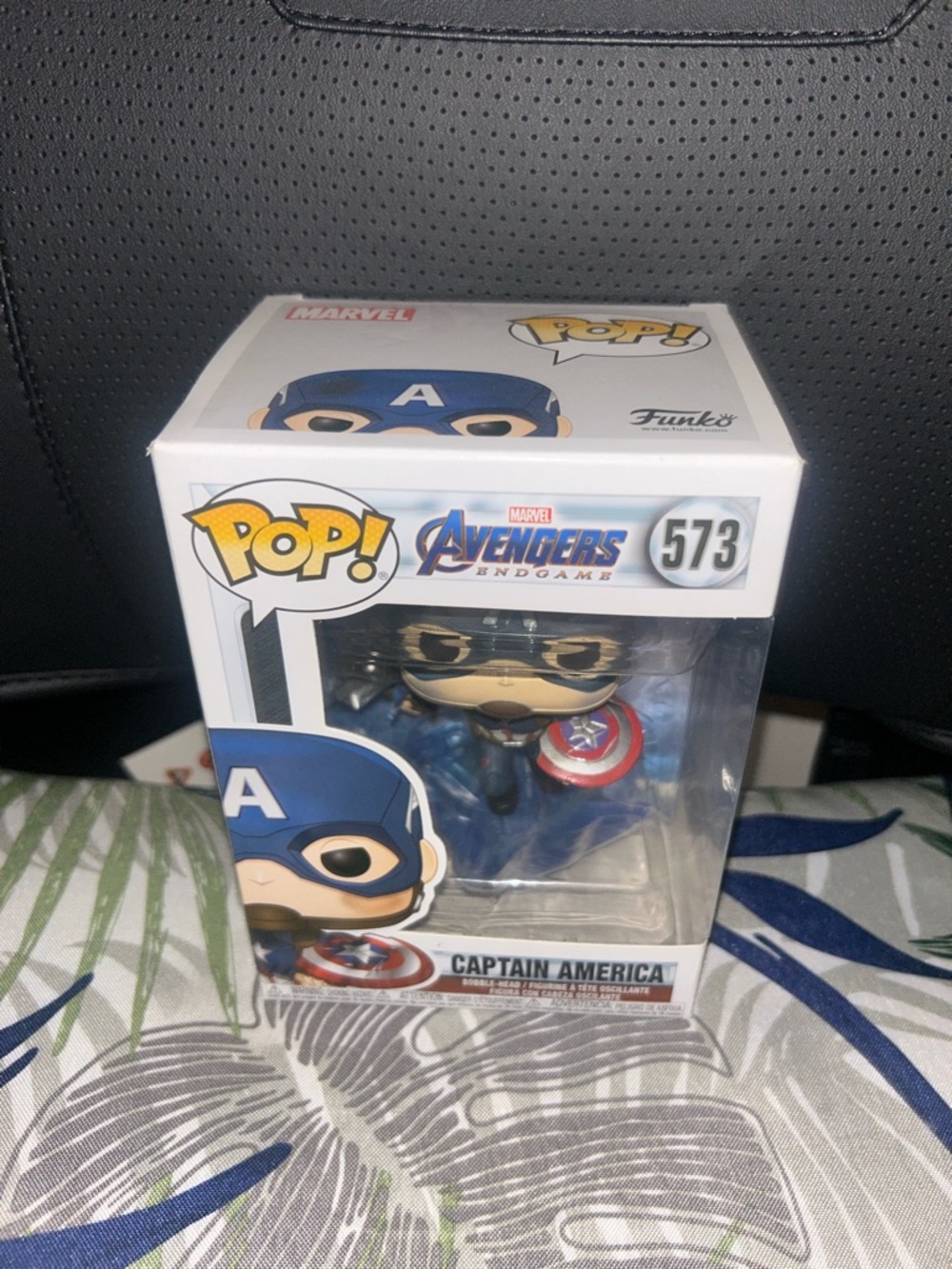 Funko Pop Captain America - Blue, Red & White